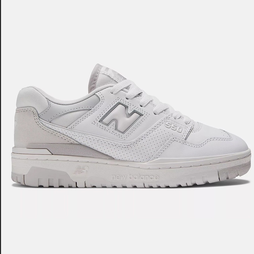 New Balance 550 Women’s White with Raincloud Sneakers Size 6